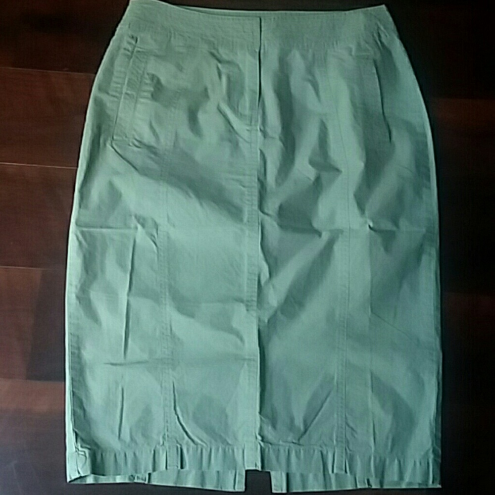 NWOT Newport News Olive Green Pencil Skirt